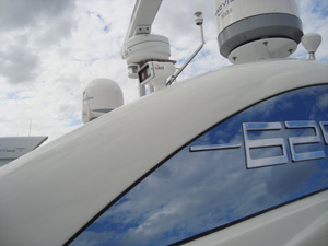 Azimut 62 With Apollo Camera