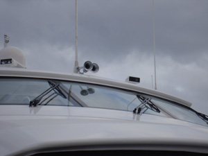 Hatteras 72 With Apollo Camera